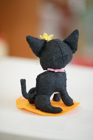 くろねこのぬいぐるみ