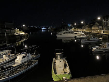 坂出港船溜まりの夜景