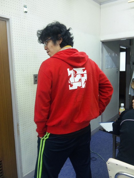 山の手オリジナルウェア宣伝用に先輩にカッコイイ後ろ姿をお願いしま 写真共有サイト フォト蔵