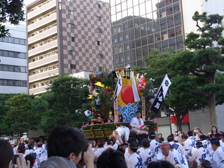05 追い山当日 博多祇園山笠 西流 舁き山 剛力一投破漆黒(ごうりきいっとうしっこくをやぶる)2012年 写真画像13