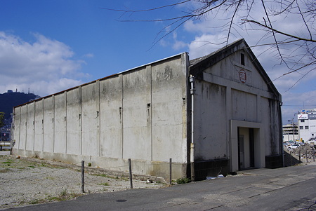 日通倉庫
