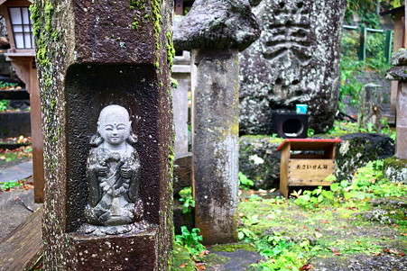 2010.10.26 肘折温泉 薬師神社入口 地蔵