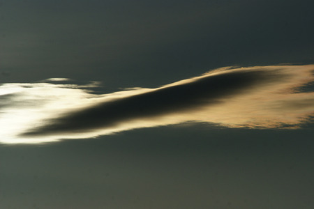 秋空に光る雲!(111016)