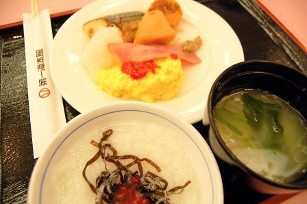 朝食