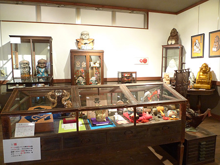 昭和の町の商店街(17)宝来開運館