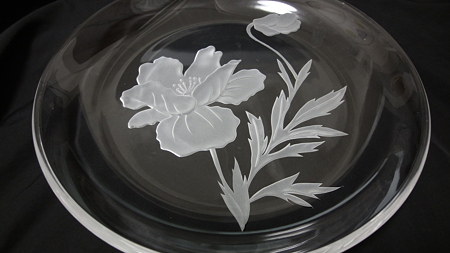 今日の作品 「ポピー」 雄しべ、雌しべを正確にカット・・・できないけど今日はなんかいい感じに彫れた気がする。